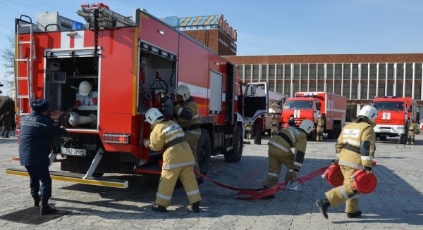 Пожарно-спасательный флешмоб прошел в Актау