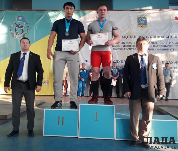 Мангистауские тяжелоатлеты удостоились шести медалей на чемпионате страны