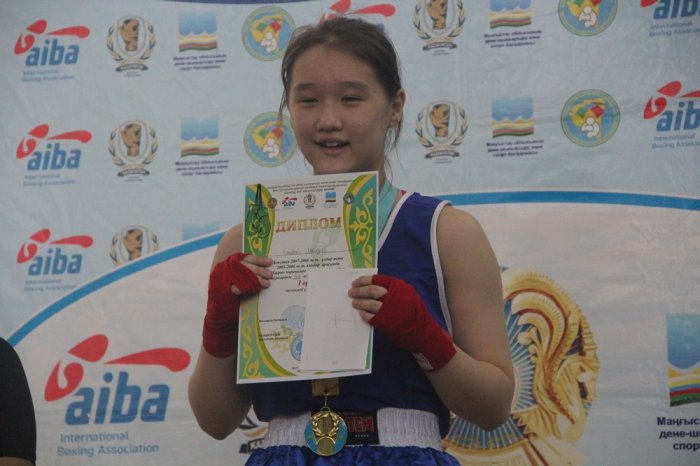 В Актау прошел областной турнир по боксу среди девушек и юношей