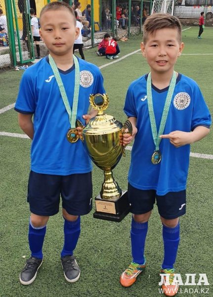 Команда «Мангистау» стала золотым призером международного турнира по футболу