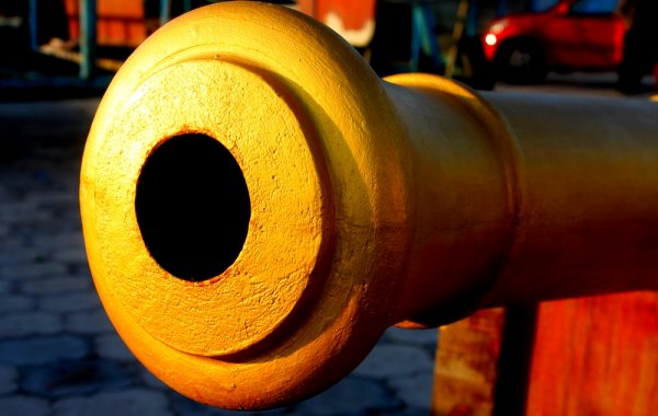 В Актау по выстрелам из пушек будут сверять часы