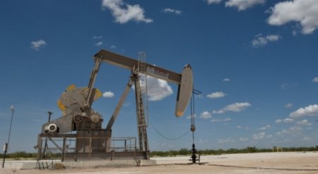 Цена нефти приблизилась к отметке 70 долларов за баррель