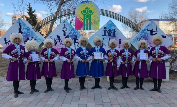 Ансамбль «Шадвал» из Актау стал первым на фестивале в Актобе