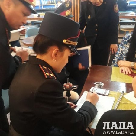 В Актау за употребление кальяна наказали посетителей и руководителей увеселительных заведений