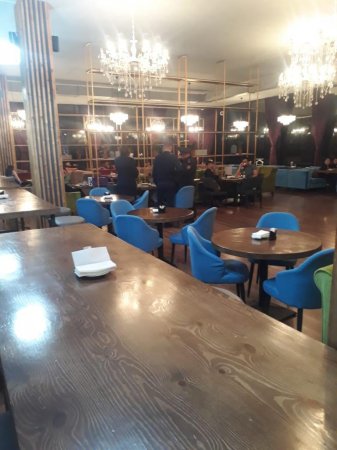 В Актау за употребление кальяна наказали посетителей и руководителей увеселительных заведений