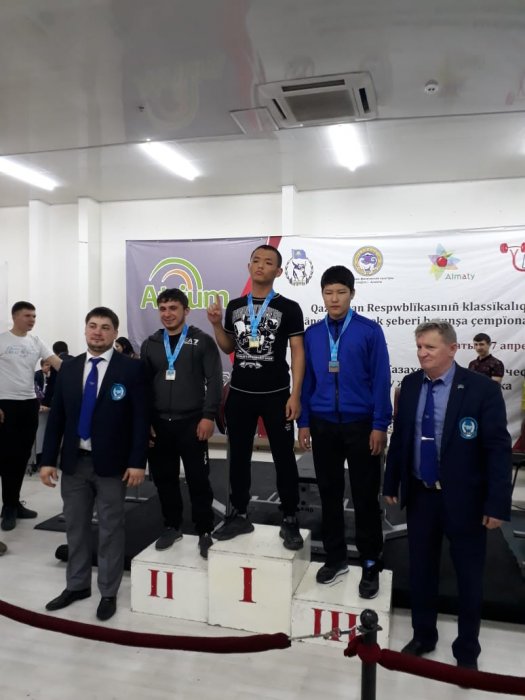 Спортсмены из Мангистау завоевали 15 медалей на чемпионате Казахстана по жиму лежа
