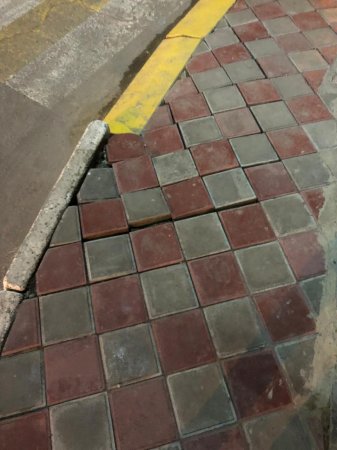 «Умный» переход в 14 микрорайоне Актау отремонтировали