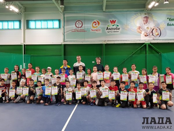 Актауские теннисистки стали призерами республиканского турнира