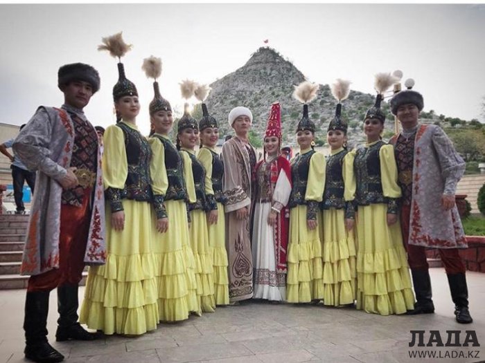 Ансамбль танца «Жорга» из Актау занял первое место на международном фестивале танцев