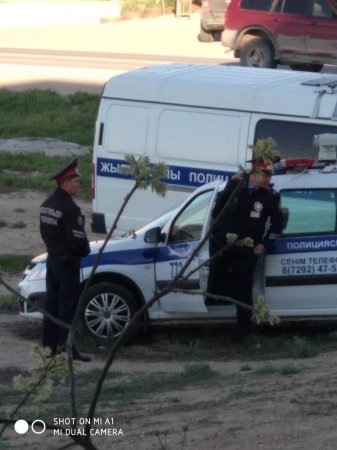 Фото ДТП с участием полицейской машины в Актау появились в Сети