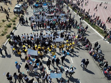 Шествие в честь Дня единства народа Казахстана прошло в Актау