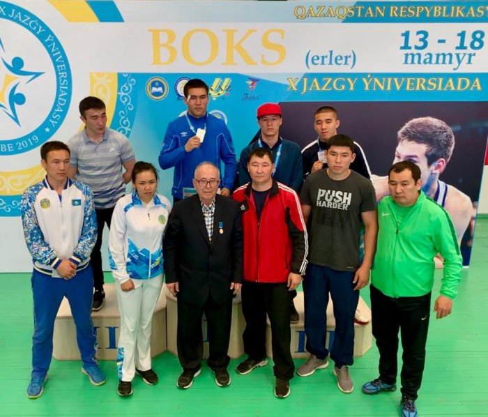 Мангистауские боксеры завоевали три золотые медали на универсиаде в Уральске