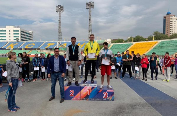 Легкоатлеты из Актау удостоились 14 медалей на двух чемпионатах