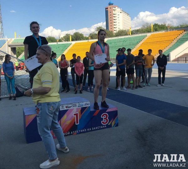 Легкоатлеты из Актау удостоились 14 медалей на двух чемпионатах