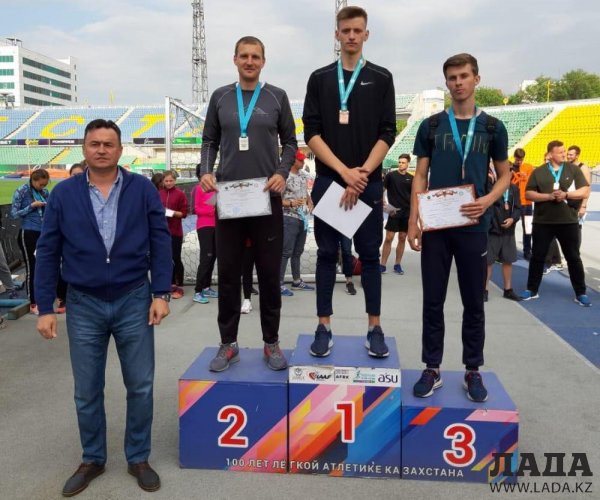 Легкоатлеты из Актау удостоились 14 медалей на двух чемпионатах