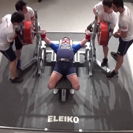 Спортсмен из Актау второй раз стал абсолютным чемпионом мира по жиму лежа