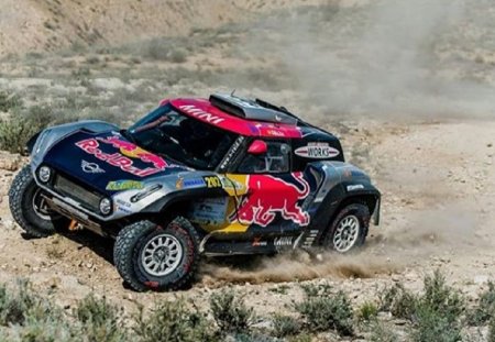 По-джентльменски: Помощь женскому экипажу обернулась для актауских гонщиков последним местом в первый день «Ралли Казахстан-2019»