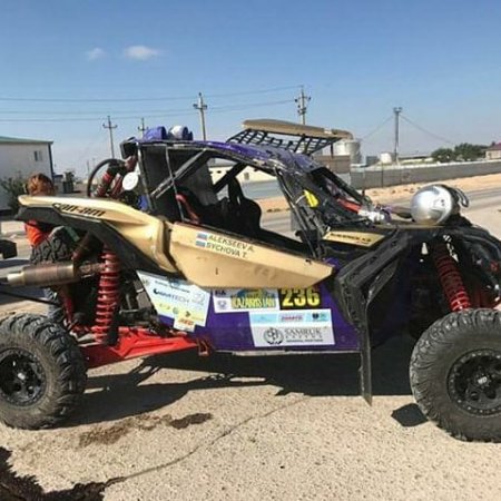 Житель Жанаозена врезался в автомобиль участников «Ралли Казахстан»