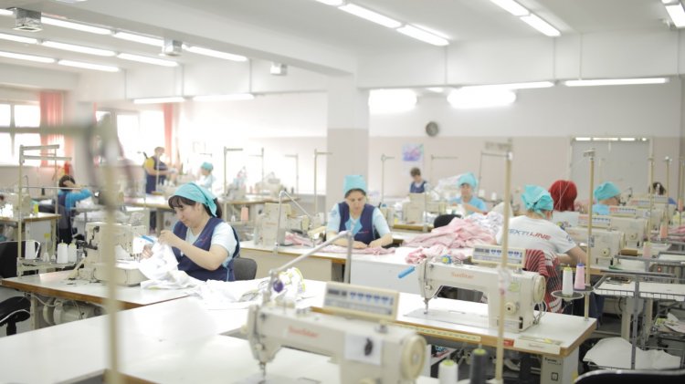 Казахстанские фабрики призывают выпускников поступать на конструкторов и технологов