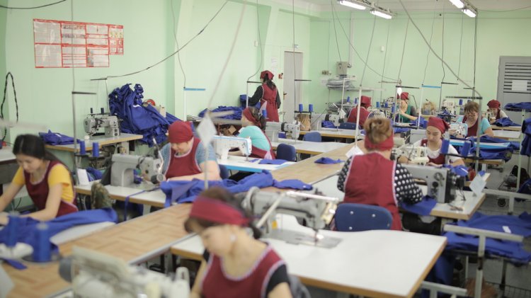 Казахстанские фабрики призывают выпускников поступать на конструкторов и технологов