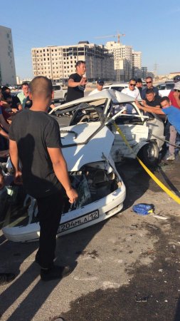 Момент столкновения двух автомобилей в Актау попал на камеру видеонаблюдения