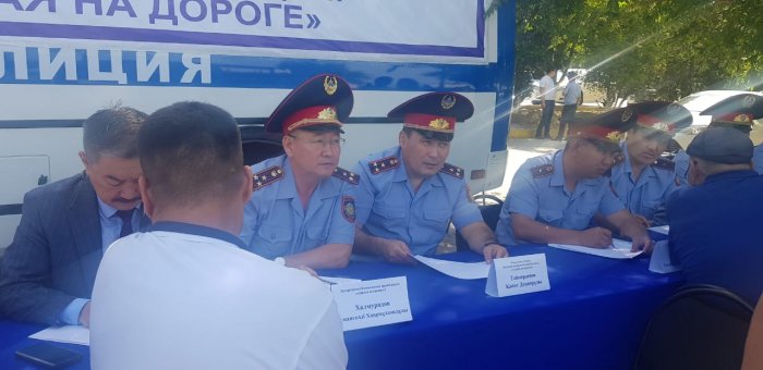 «Приемная на дороге»: По просьбе жительницы Актау в 14 микрорайоне  установили пешеходный переход