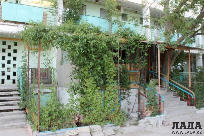 Полив по факту: Исполнение графика в Актау 15 июня