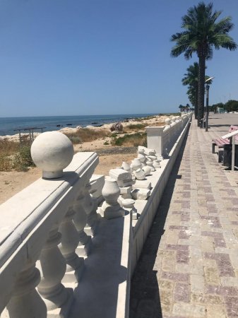 Сломали или так построили?