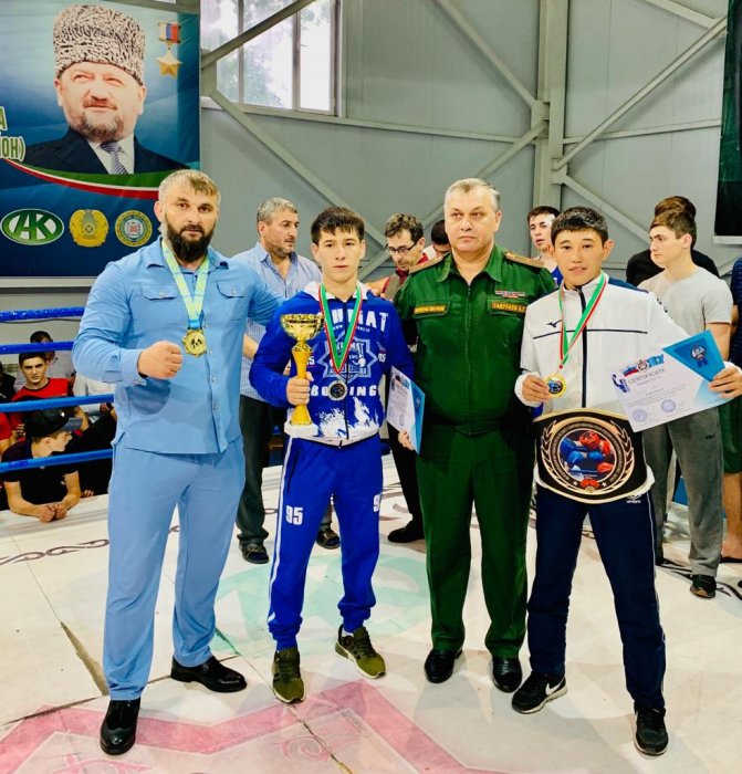 Боксер из Мангистау Бекзад Нурдаулетов стал лучшим на международной матчевой встрече в Чечне