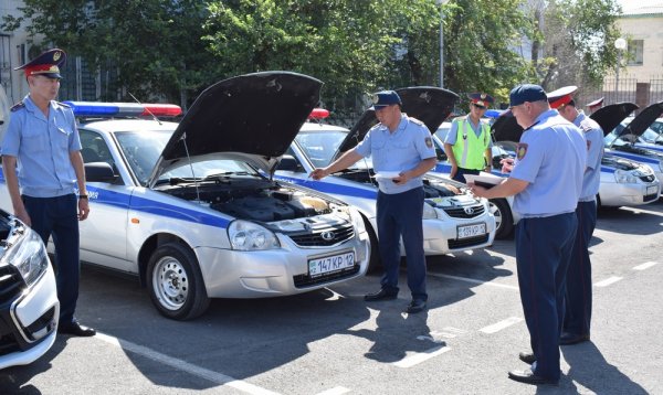 Мотовездеходы и электромобили: Полиция провела смотр авто в Актау