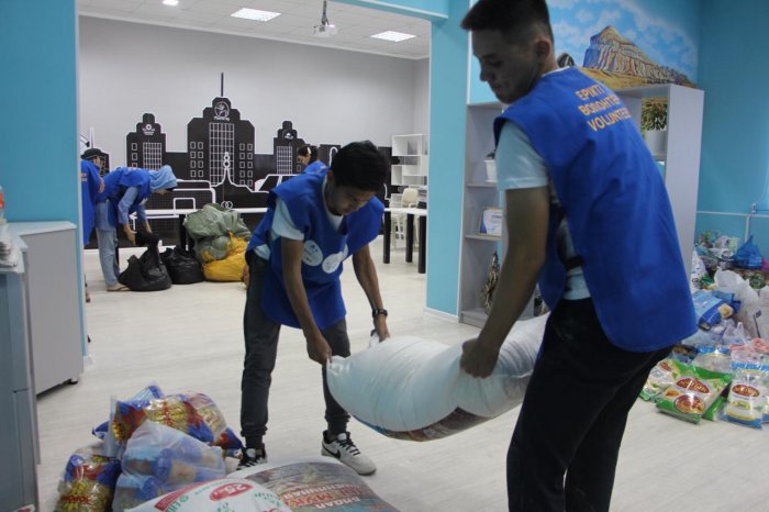 Молодёжь Мангистау собрала четыре тонны гуманитарного груза для жителей Арыси