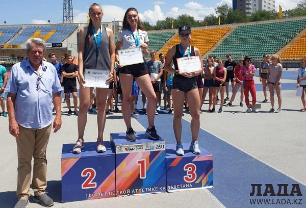 Актауские легкоатлеты стали призерами двух чемпионатов страны