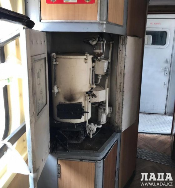 Пассажирка пожаловалась на состояние вагона поезда сообщением Нур-Султан - Мангистау