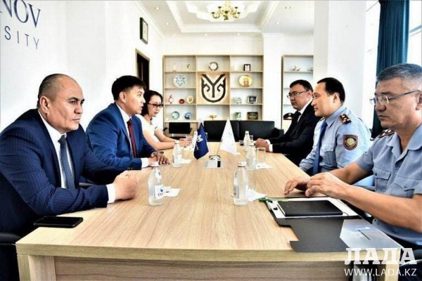 На базе Yessenov University в Актау открыли учебный центр «Правопорядок»