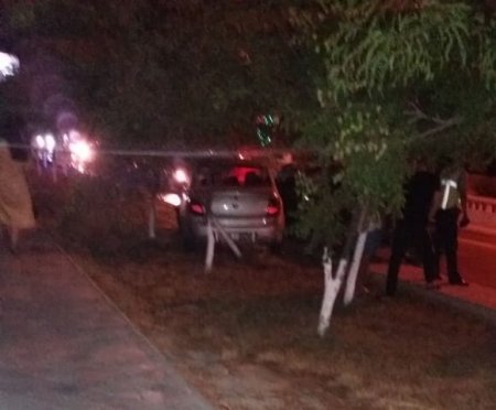 Два автомобиля вылетели на обочину в 9А микрорайоне Актау