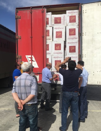 В морском порту Актау обнаружили крупную партию контрабандных сигарет