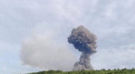 Склад боеприпасов взрывается в России