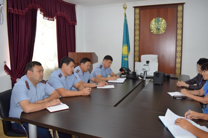 Департамент полиции: Водители Актау стали уступать дорогу спецтранспорту