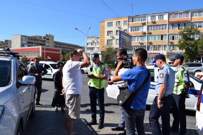 Департамент полиции: Водители Актау стали уступать дорогу спецтранспорту