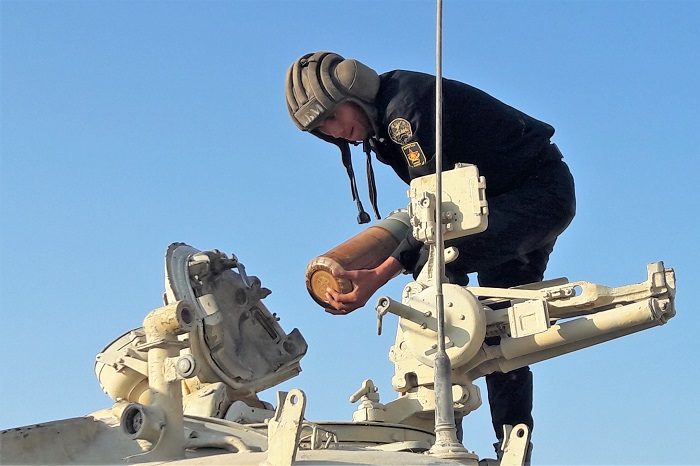 В Мангистау прошли стрельбы танкистов