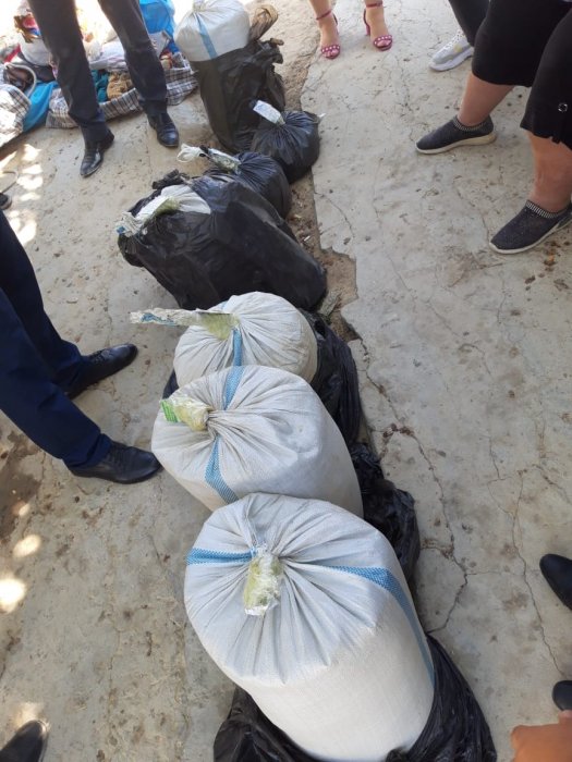 Полицейские Мангистау обнаружили во дворе жилого дома тайник с крупной партией марихуаны