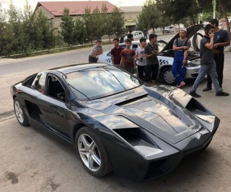 В Узбекистане парень сделал Ferrari из Lacetti