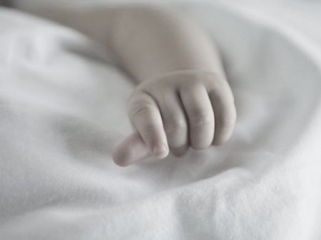 Врачей обвиняют в убийстве новорожденного в холодильной камере в Атырау