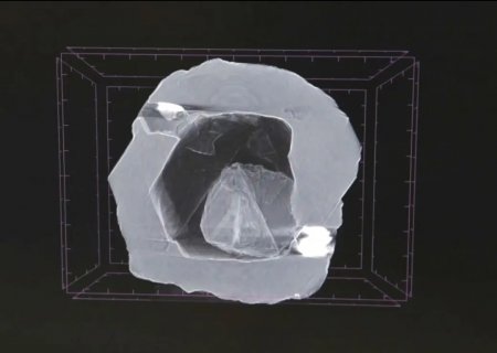 В Якутии нашли алмаз, внутри которого еще один алмаз