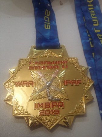 Кайрат Ургешбаев из Актау стал чемпионом по военному жиму штанги лёжа