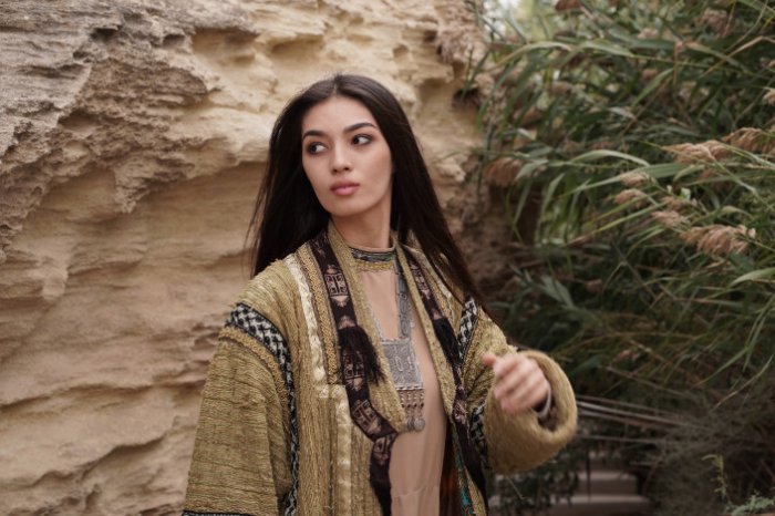 «Мисс Казахстан» Мадина Батык провела съемки в урочище Босжира