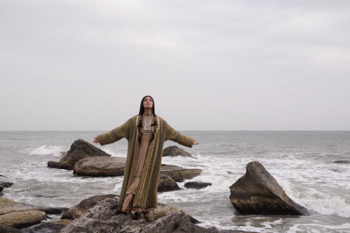 «Мисс Казахстан» Мадина Батык провела съемки в урочище Босжира