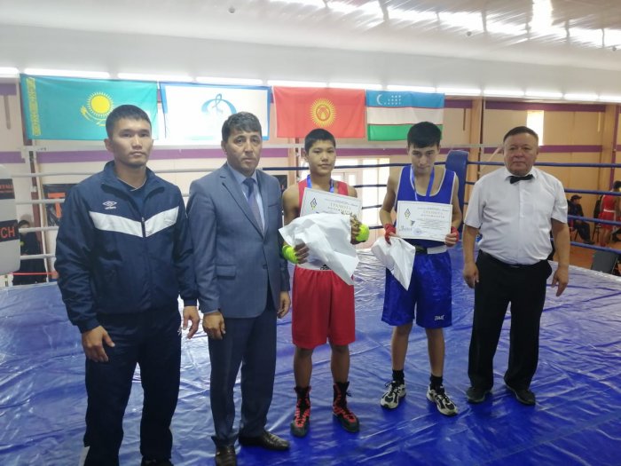 Боксёры из Мангистау завоевали семь медалей на республиканском турнире