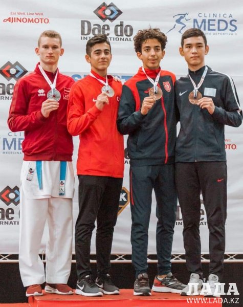 Мангистауские каратисты взяли три «бронзы» на чемпионате мира