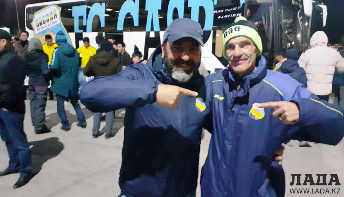 Болельщики встретили ФК «Каспий» в аэропорту